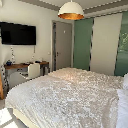 2 Bedroom In The Center Of - 2305 *