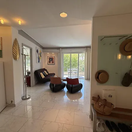 2 Bedroom In The Center Of - 2305 *