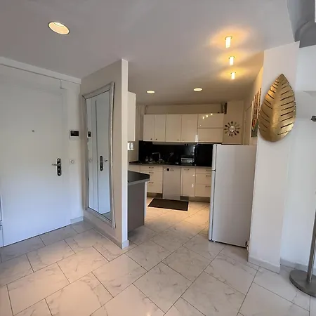 2 Bedroom In The Center Of - 2305 Διαμέρισμα *