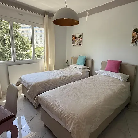 2 Bedroom In The Center Of - 2305 Apartment *
